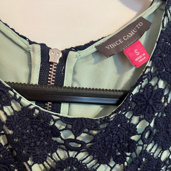 #55 VINCE CAMUTO • NAVY CROCKET TOP - Picture 5 of 6